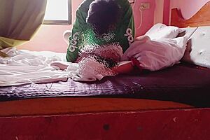 Homemade video of a big-chested Filipino girl’s hotel escapade