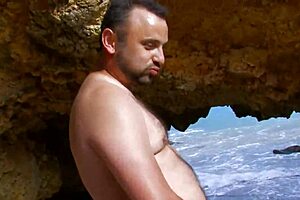 Latina prostitute rides big ass in lingerie during Meteflix session