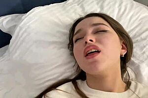The roommate helped his girlfriend to clean the house and gave her a deepthroat blowjob in return