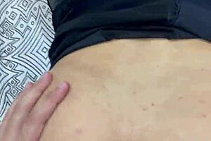 fudendo o cuzinho rosa da cacheada gostosa ate gozar - completo no red, ela geme tanto