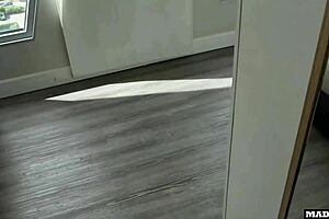 Romanian coworker nearly gets caught in steamy phone sex