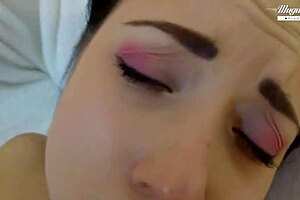 Beautiful Russian girlfriend Taissia Shanti's homemade sex tape