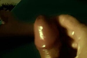 Solo player's late night pleasure with fingering and squirting