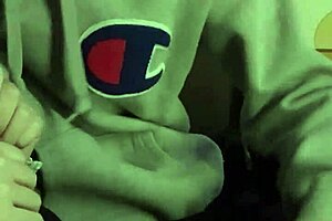 First-time trying distant vibrator date, couldn't hold back with wet gacho