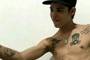 Skinny bitch ordered and sucked a big white cock with pleasure
