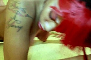 Don Whoe is never bored with hot girls