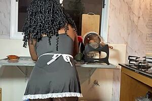 The black maid fucked in the hair with the young master
