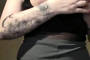 Pussy Play with Dildo Brings Intense Vibrator Orgasms