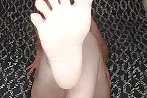 Leave Your Cum on My Feet JOI 😈
