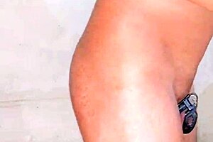 Yo, watch this Pakistani shemale kinner strip naked and dance!