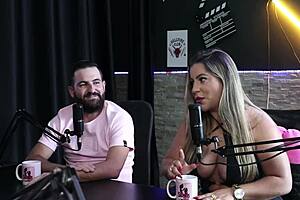 Juli Figueiró's anal in truck 😈