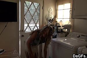 Hottie teen, let's bang in the kitchen now!