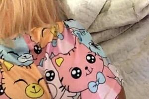 Blinding boyfriend to invite mother-in-law as sex toy for anal play?