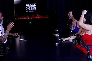 safada performs a sensual dance after sharing her art background