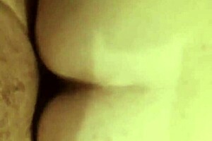 In this amateur couple scene, she rides his cock with her big ass until creampie in USA.