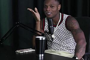 medindo o tamanho da bunda da morena gostosa e o resultado foi - will mastro sheer red