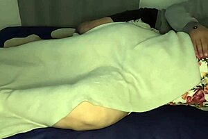 Stepmom with huge ass shares bed with stepson while husband's away! 🔥