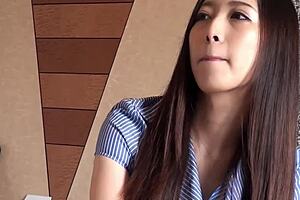 I crave afternoon sex with this beautiful mature Japanese wife.