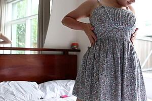Yanks Beauty Joy Pleasures Herself Solo