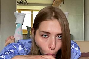 Yo, this pretty California babe loves sucking, fucking, and getting cum on her ass! 😍