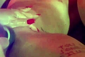 How does this teen virgin climax without losing it fully?