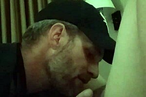 eat that pussy skinny homemade amateurs brunette cumshot