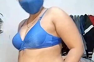 पति गये शहर पैसे कमाने भाभी चुदाई के मजे ले रहीं हैं देवर जी के साथ काम वासना बुझाई 😈