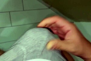Amateur Christmas cumshot with tanned European babe shaking big ass barefoot in bedroom. She teases feet and toes while flashing pretty body in bra.