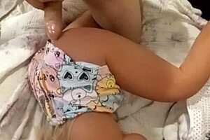 e seu marido sujo se unem para foder a enteada juntos para um trio gostoso sex toy