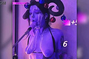 魔鬼装束用振动器自慰