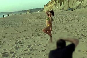 Damiana Brasileira Safada Pela Europa - Ensaio Pelada Na Praia E Boquete Na Canoa De Portugal Ep2