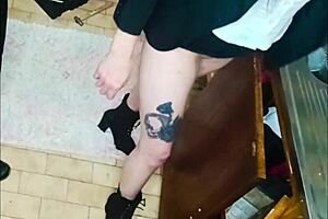 Neighbor asked me to fix her sink since she doesn't watch porn. I've been here an hour still working on it.