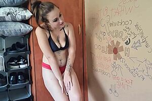 Tattoo Girl Glory Hole Fucking And Sucking Cock With Big Pussy Lips In Amateur Slut Scene