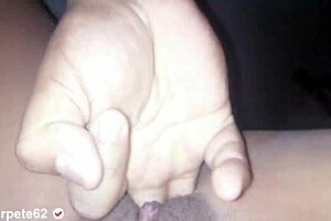 Le chupo el coño a mi hermanastra linda Susy ella tiene un culo muy sexy y rico sabor a vagina