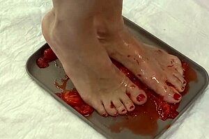 Watch me peeing on strawberries then trampling with cute feet! 😘
