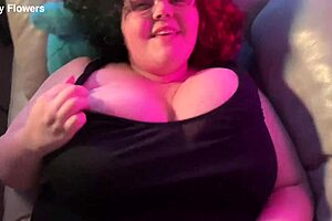 huge tits bbw takes it missionary in pov with her curvy body shaking