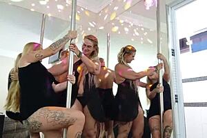 Tia and famous subrinha dance online rubbing together as hot blondes with big asses.