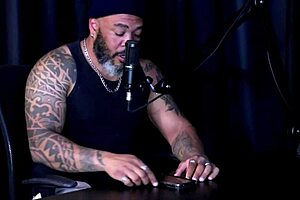 teve uma crise e voltou pro clt tem que humilhar pau pequeno e quem ela mama senta ou passa