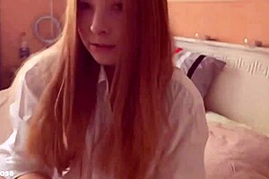 this sexy girl was casually fingering her pussy in a homemade solo session