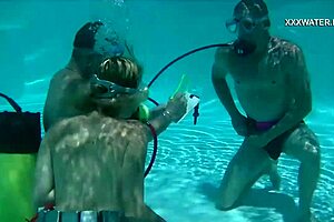 Cruz gives blowjobs in the pool leading to cum everywhere