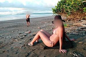 Brunette Amateur Gets Fucked by Stranger on Public Beach in Outdoor Big Ass Action with Perfect Body
