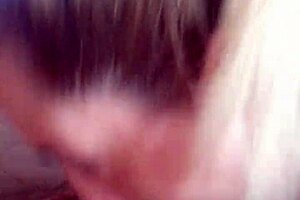 amo chuparle la pija a mi amigo y llevarla al fondo de mi garganta