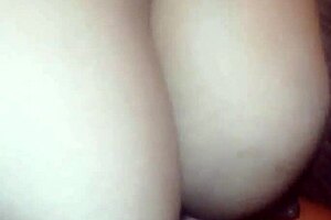 love sucking dick and getting fucked hard by this curvy latina babe 😈