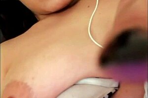 her lips look so hot for sucking in solo college webcam show