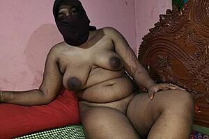 Oh man, doing this hand massage with my friend feels so relaxing 😊