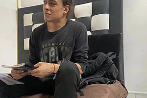 dandole verga a mi dulce vecina sumisa despues de ser descubierto porno en espanol