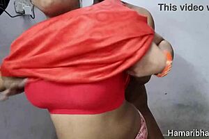 Indian desi bhabhi cheats with neighbor boyfriend in rough pussy fuck