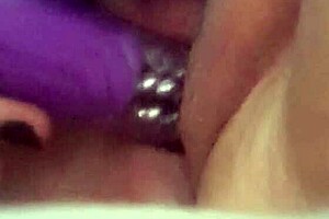 Oh wow, this BBW is having quick fun with her toy insertion into that wet pussy.