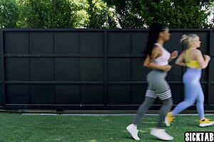 Whoa, milf lumi ray shares sex toy with big ass black kira noir and anna claire clouds in 4some... then three babes enjoy guy's big monster cock with cunilingus! 😈🔥