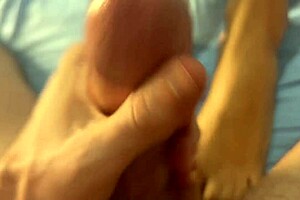 Pov latina step-sister gives barefoot footjob with pretty feet and toes until cum.